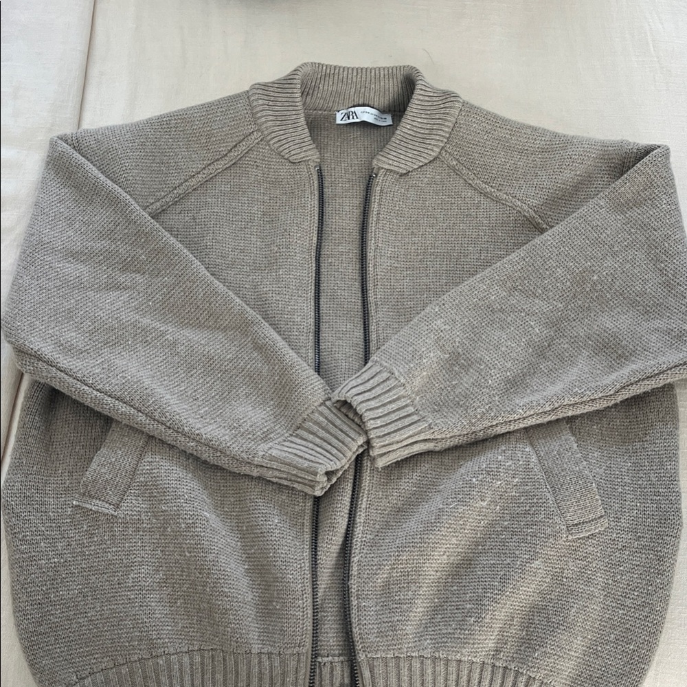 Zara Women’s Beige Zip-Up Sweater